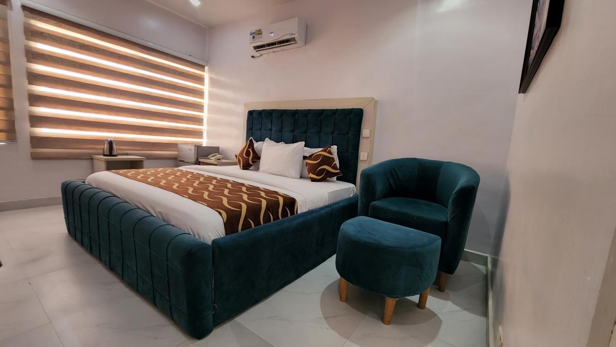 Paradise Beach Resort Lagos Exterior photo